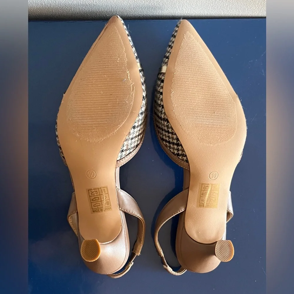 Journee Collection Plaid Heels With Gold Metallic Accent. Size 10. New